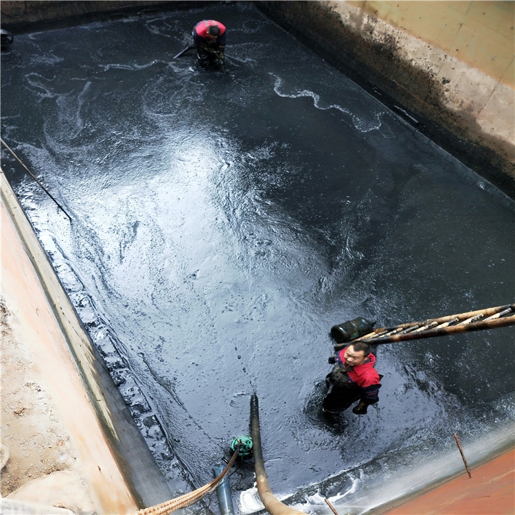 金城江废水池清理